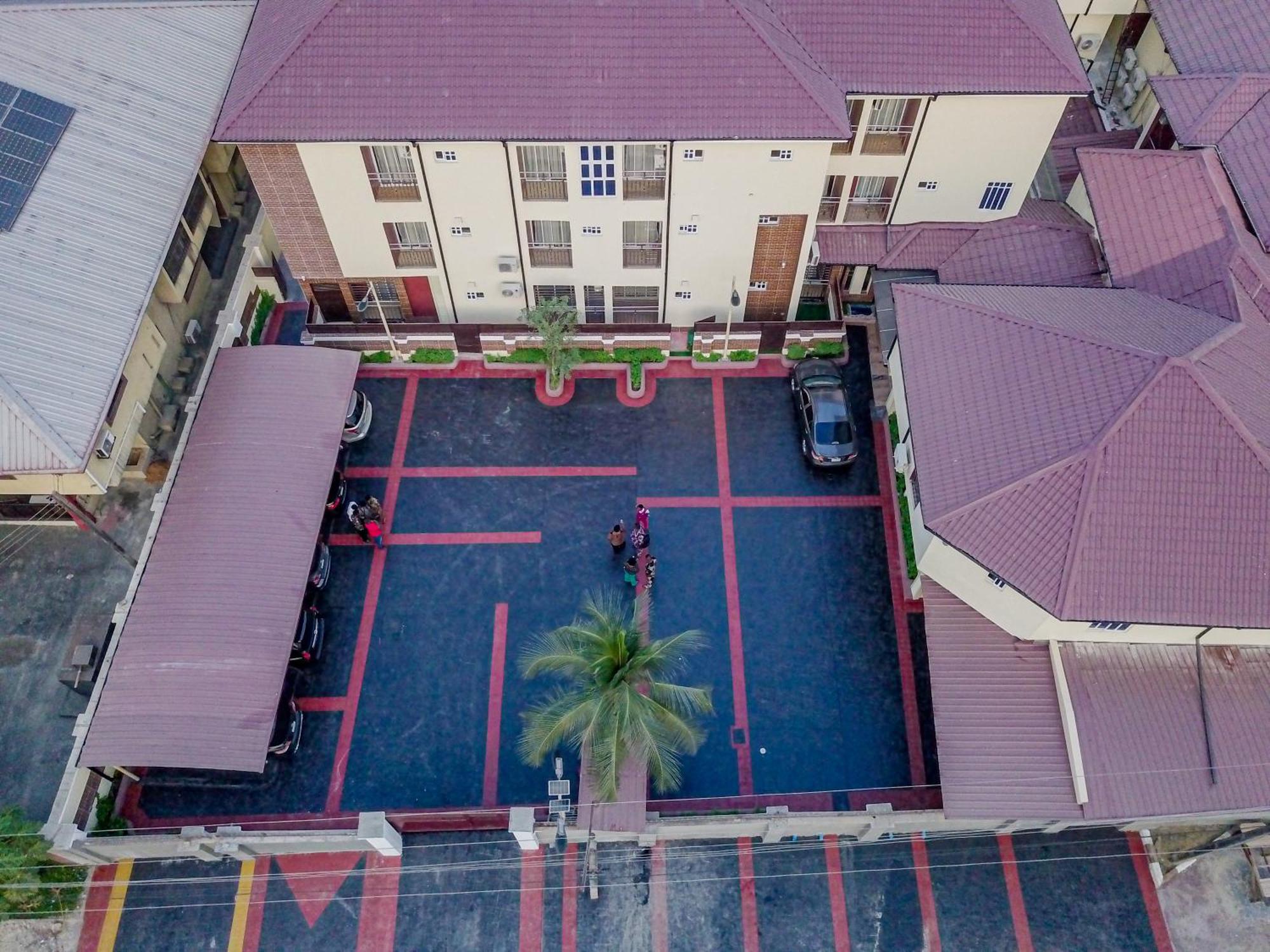 Villa Hilton Hotels Uyo Exterior photo